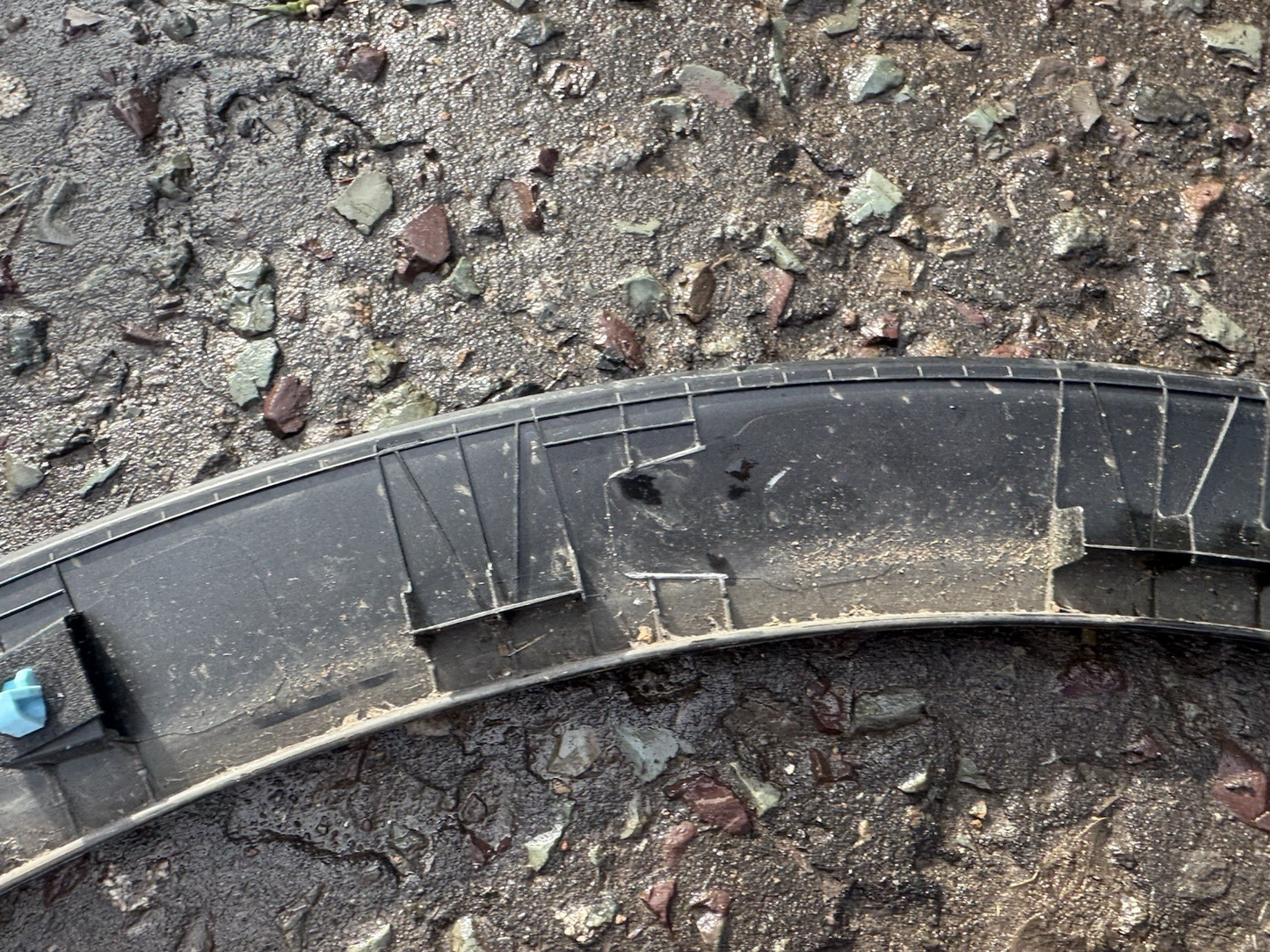 KIA SPORTAGE NQ5 2022-2025 FRONT LEFT WHEEL ARCH MOLDING TRIM 87713-R2300 #W652