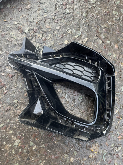MG ZS FRONT BUMPER FOG LIGHT GRILLE TRIM LEFT PASSENGER SIDE 2022 10694868