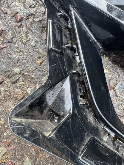 MG ZS FRONT BUMPER FOG LIGHT GRILLE TRIM LEFT PASSENGER SIDE 2022 10694868