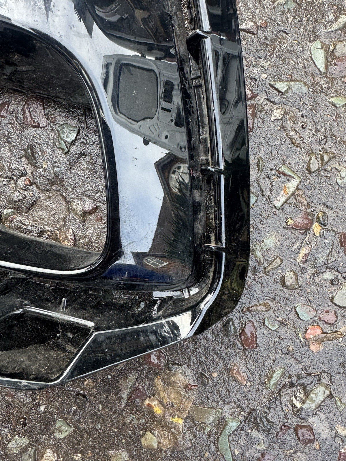 MG ZS FRONT BUMPER FOG LIGHT GRILLE TRIM LEFT PASSENGER SIDE 2022 10694868