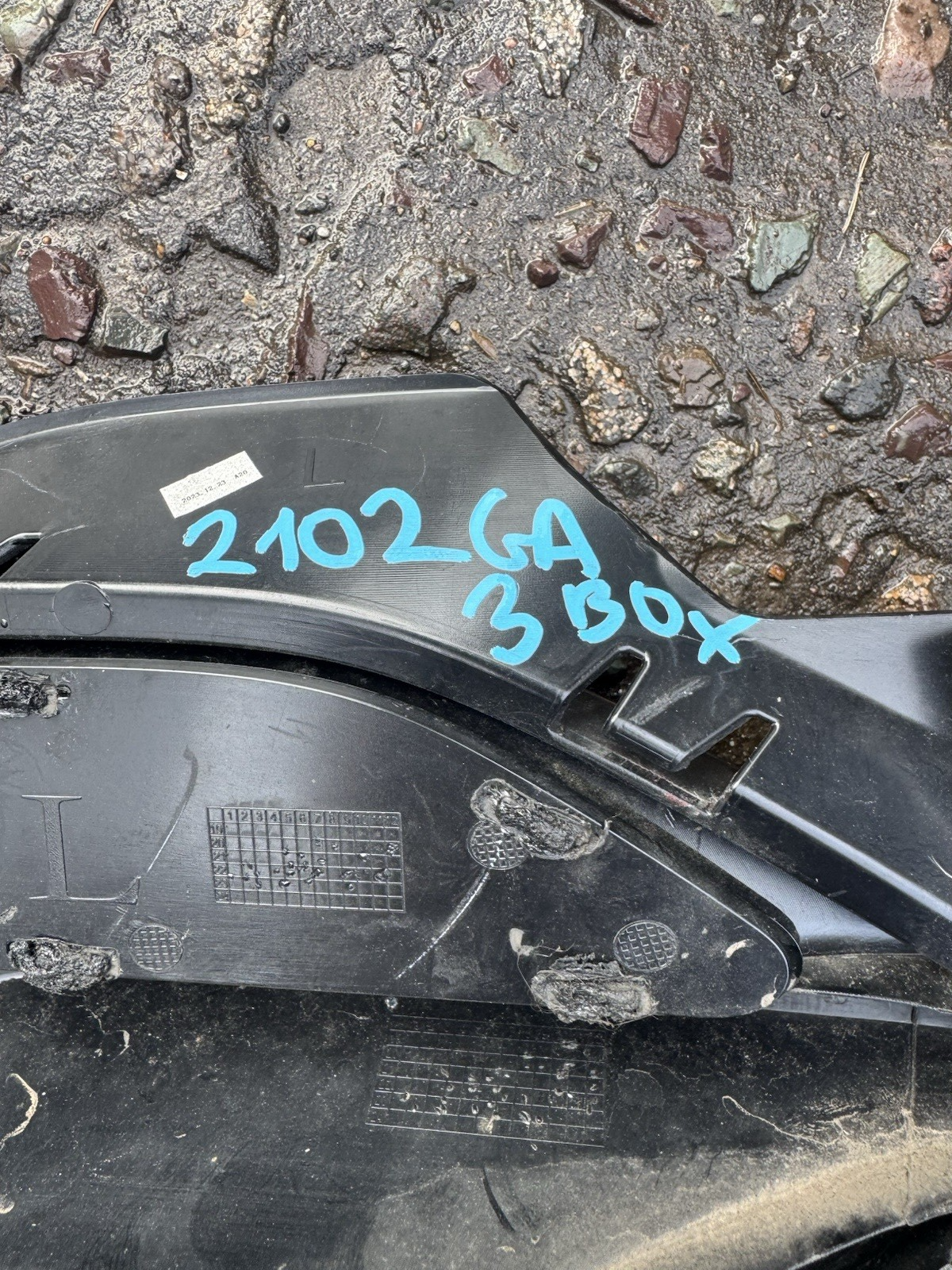 MG ZS FRONT BUMPER FOG LIGHT GRILLE TRIM LEFT PASSENGER SIDE 2022 10694868