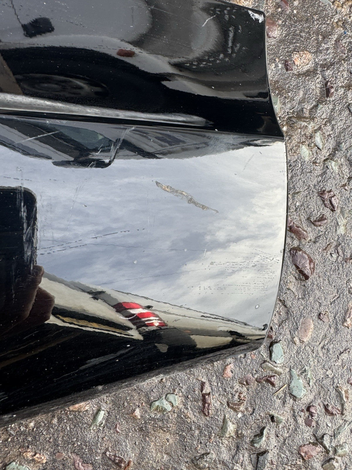 HY3M-21064-A Land Rover Discovery 5 Front Right Door Lower Gladding Mould Trim*