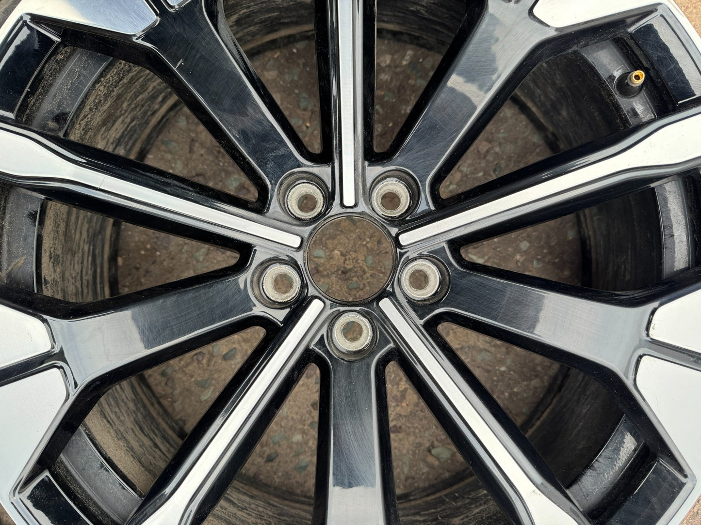 1x 2025 VOLVO 20" XC 60 alloy wheel 32461367 Original 20x8J