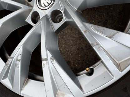 Skoda Superb "Dofida" 18-inch 8J alloy wheel SCRATCHED 3P0601025H