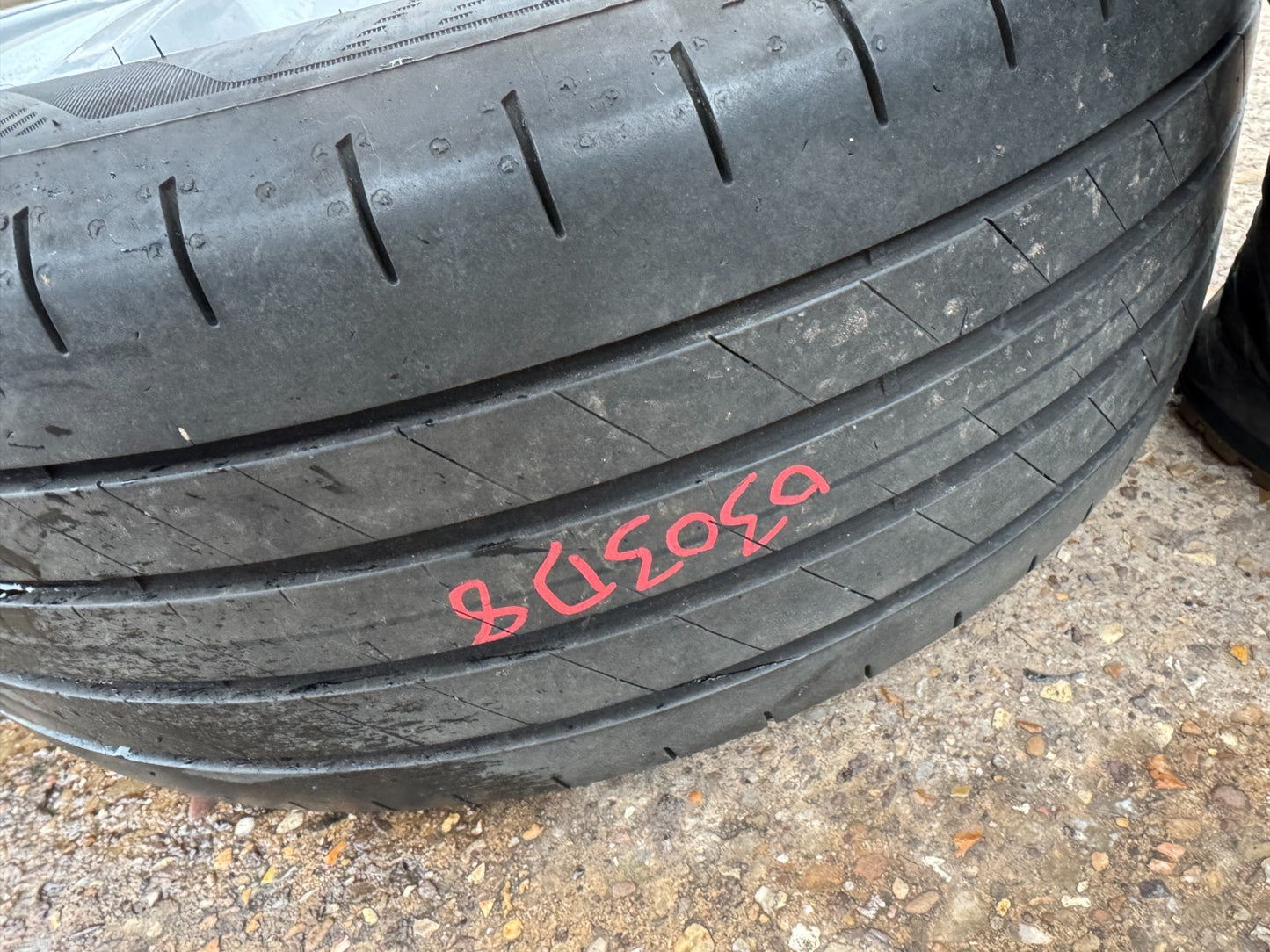 Skoda Superb "Dofida" 18-inch 8J alloy wheel SCRATCHED 3P0601025H