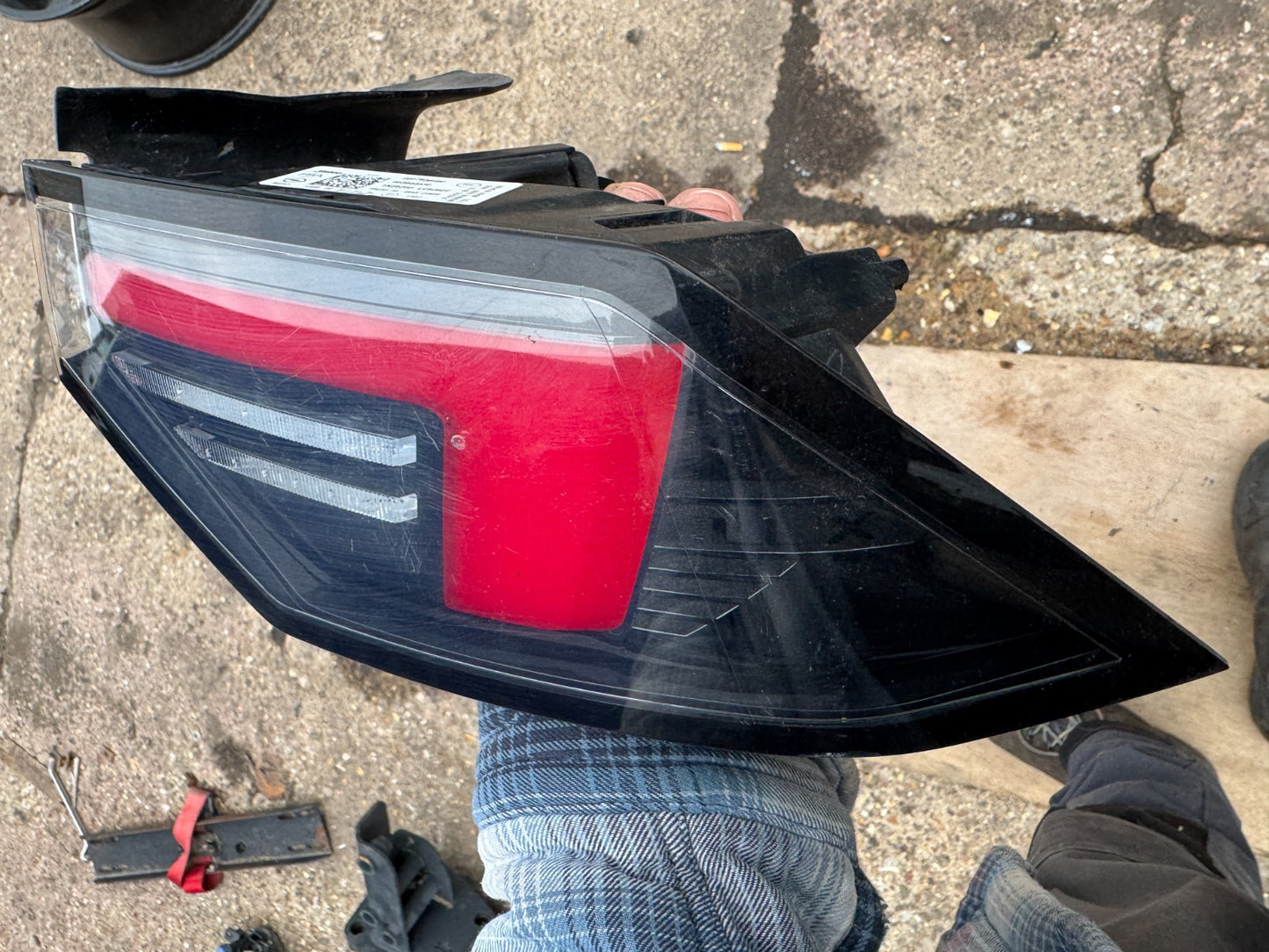 2025 OPEL VAUXHALL ASTRA L DESIGN REAR LIGHT ON BODY RIGHT 9857838480