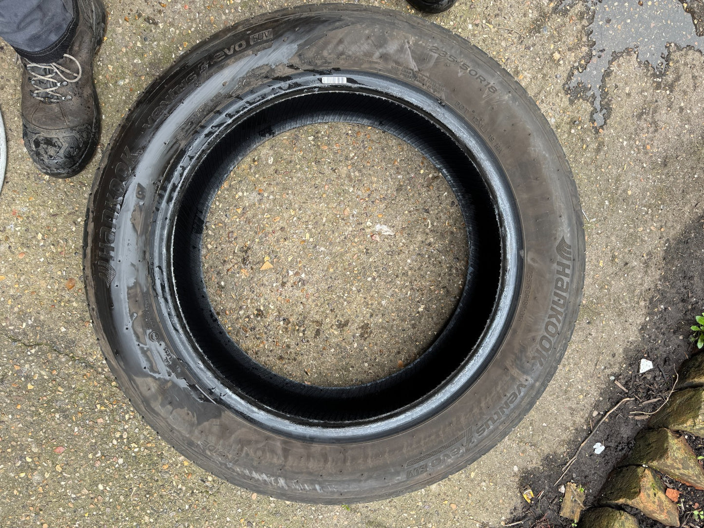 235/50/18 101H Hankook Ventus Evo SUV Year2024 NoRepairs 5.5mm 235 50 18