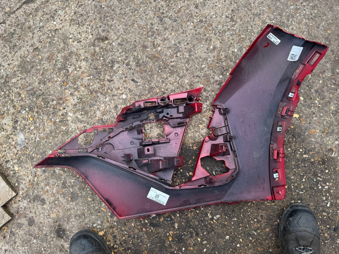 Peugeot 408 P54 2022- Front Bumper Right  9844514980 Damaged