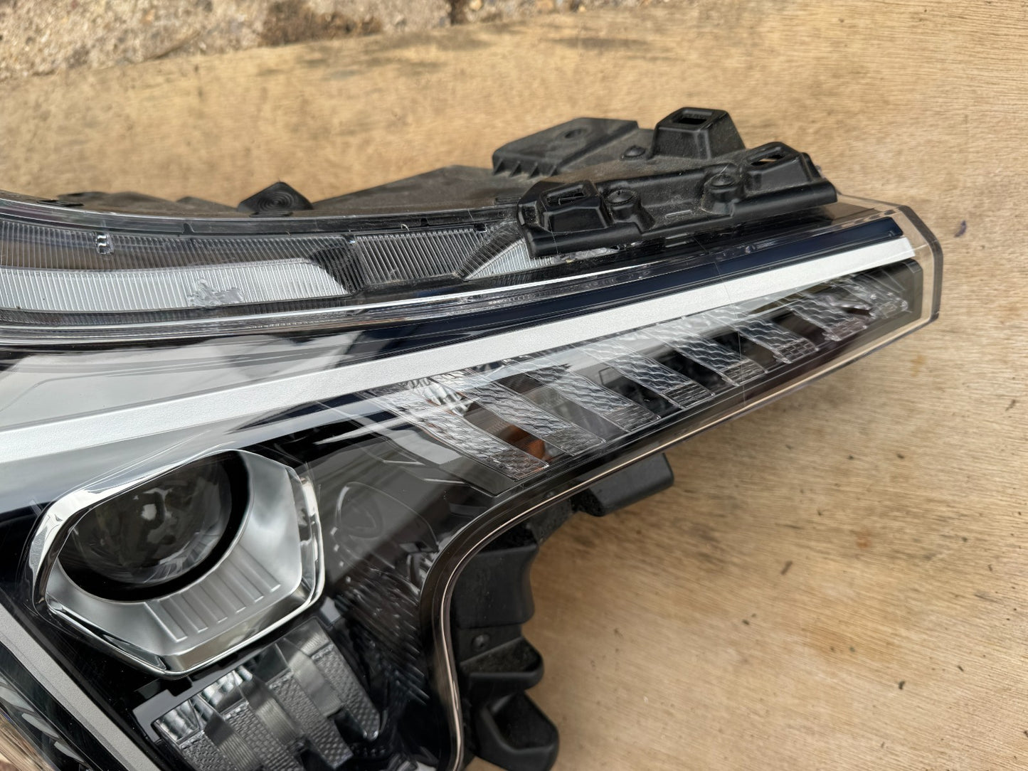 KIA PICANTO MK3 SECOND FACELIFT 2023-2025 OSF FRONT RIGHT HEADLIGHT 92102G6510