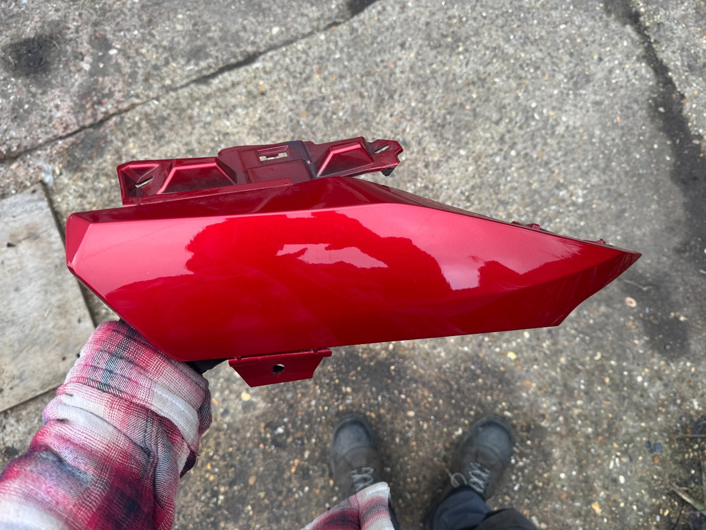 ❤❤PEUGEOT 408 (P54) FRONT BUMPER RIGHT TRIM UPPER COVER 9847048480