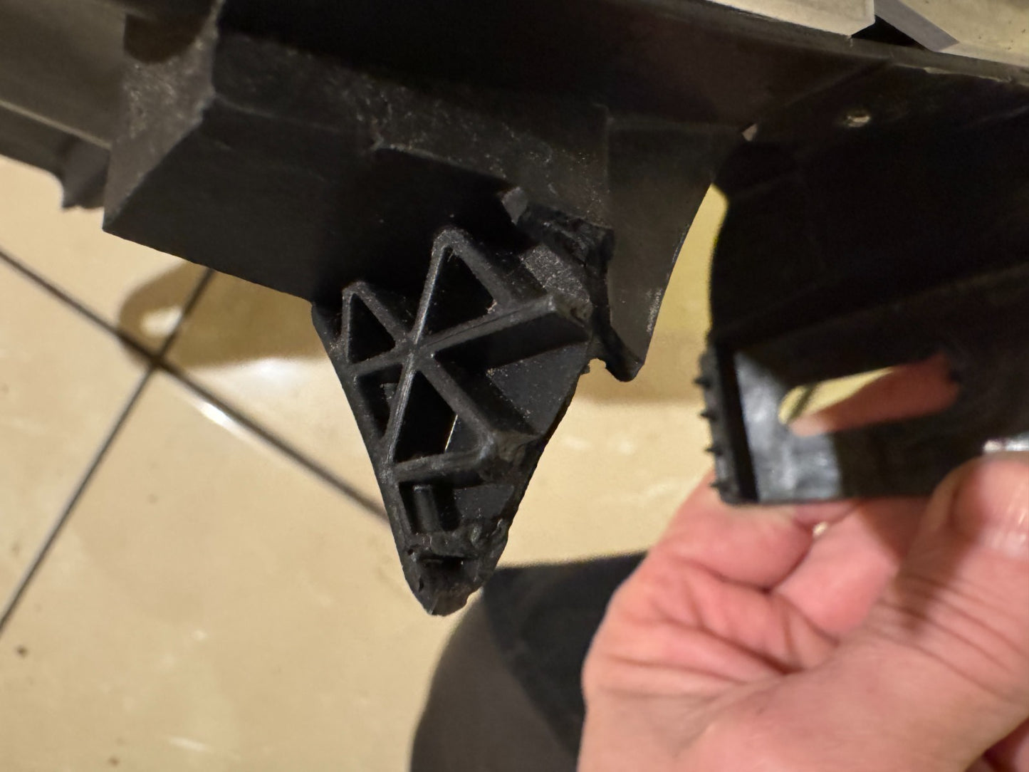 Genuine Ford Mustang Mach E LEFT Headlight DAMAGED