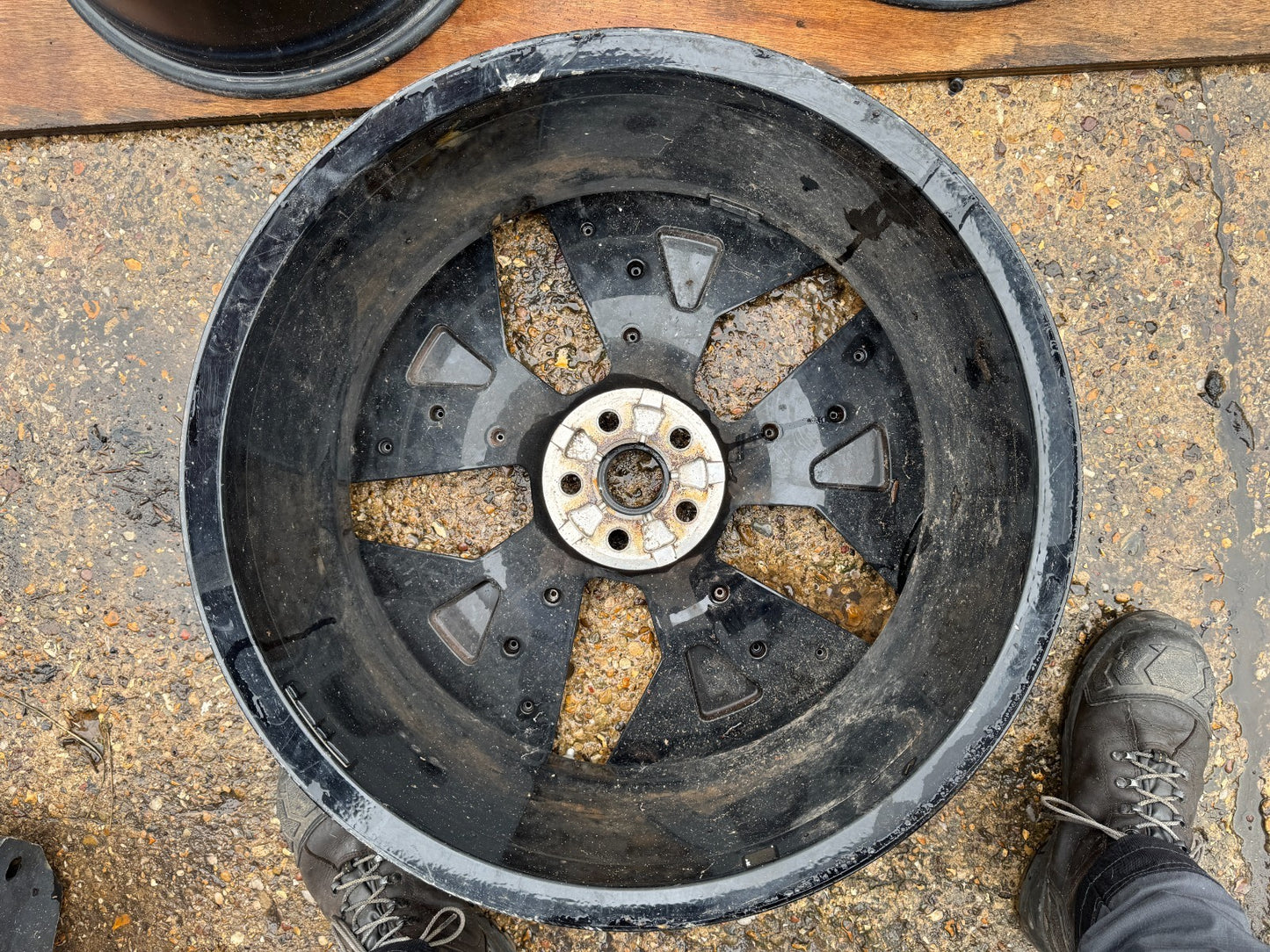 Jaguar IPace 22” Nighthawk Alloy  Wheel J9DM1007AB Needs Refurbishment