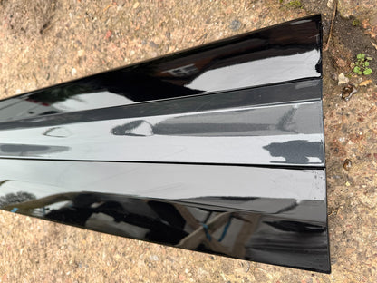 KIA SPORTAGE MK5 NQ5 2022-2025 FRONT RIGHT DOOR LOWER MOLDING TRIM 87722-R2300