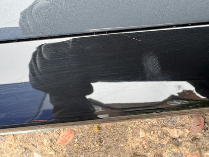 KIA SPORTAGE MK5 NQ5 2022-2025 FRONT RIGHT DOOR LOWER MOLDING TRIM 87722-R2300