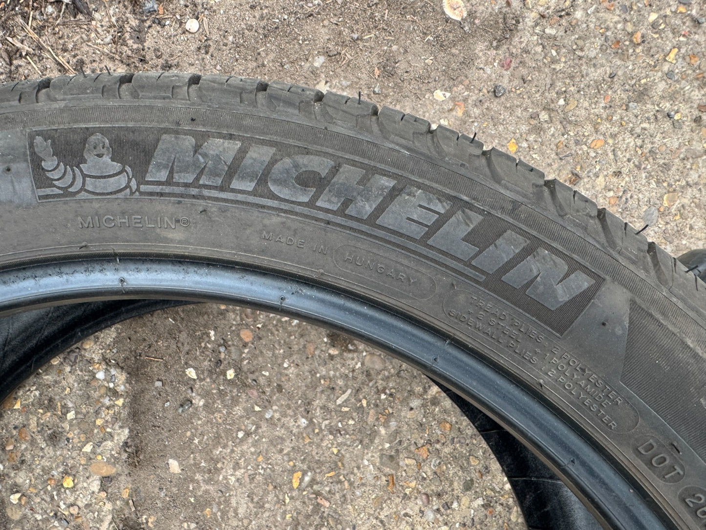 265/45/R21 104W Michelin latitude Tour HP M&S JLR Tyre 6mm PUNCTURED 265 45 21