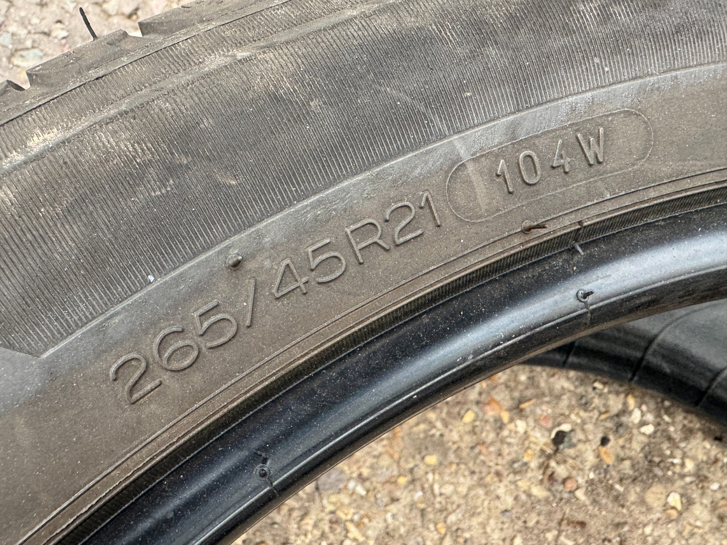 265/45/R21 104W Michelin latitude Tour HP M&S JLR Tyre 6mm PUNCTURED 265 45 21