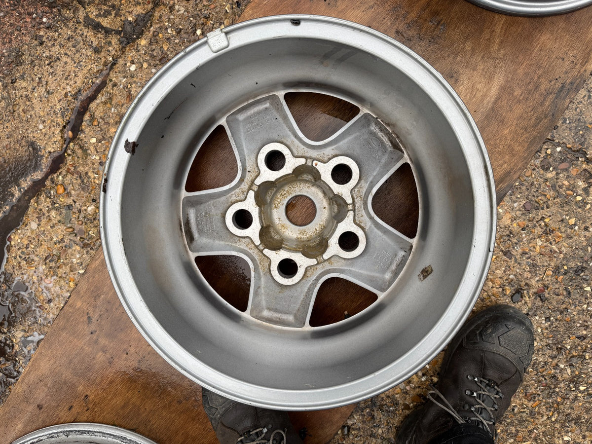 1x LAND ROVER DEFENDER 2012 ALLOY WHEEL 16'' AM7H121007AAW 7Jx16