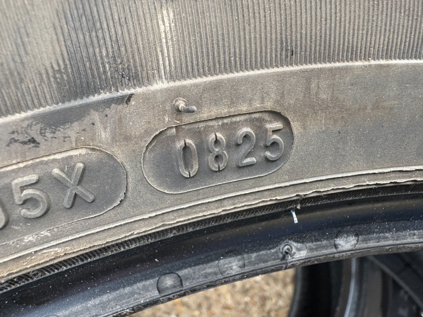 265/45/R21 104W Michelin latitude Tour HP M&S JLR Tyre 6.5mm 265 45 21 2025 tyre