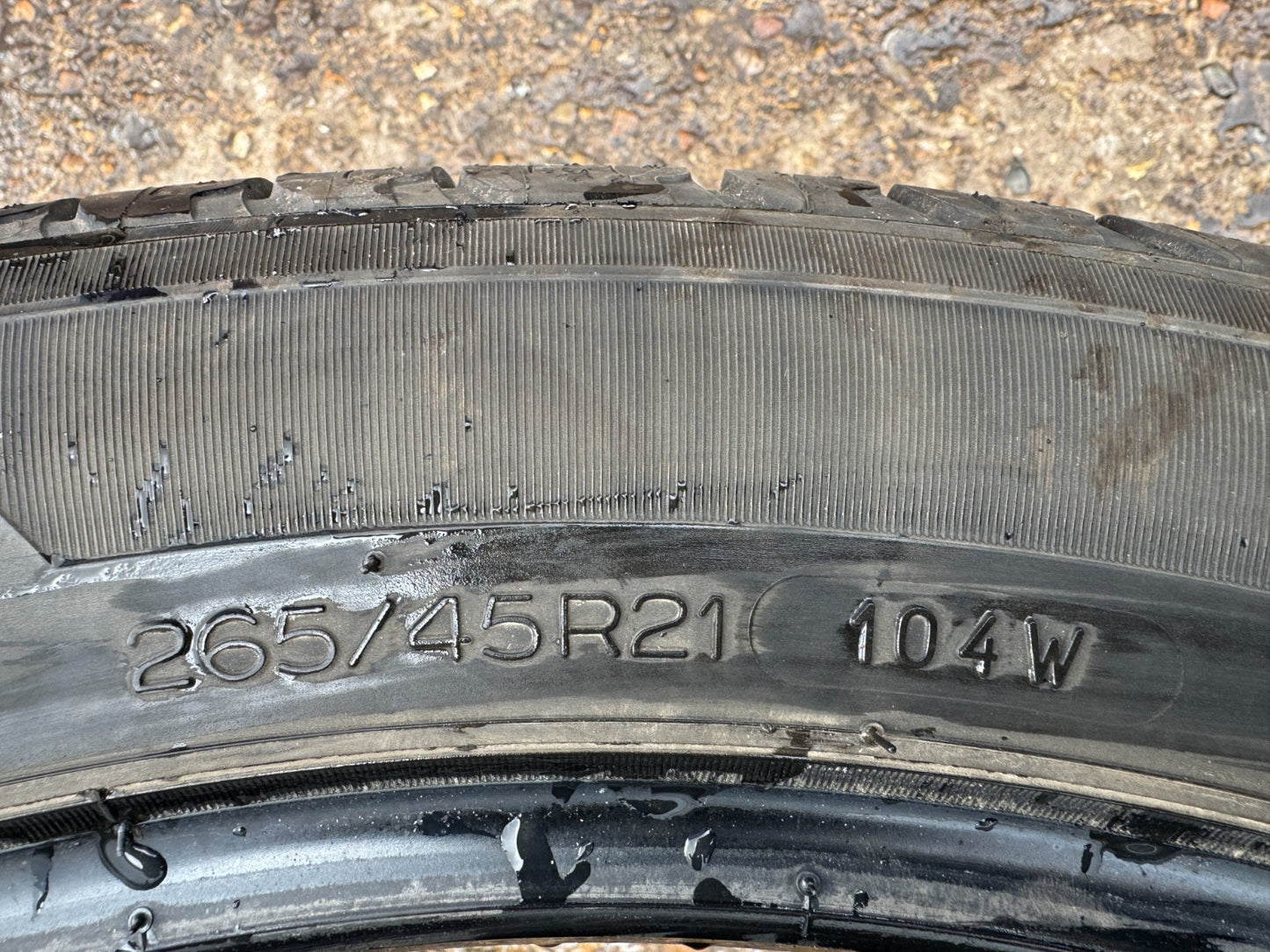 265/45/R21 104W Michelin latitude Tour HP M&S JLR Tyre 6.5mm 265 45 21 2025 tyre