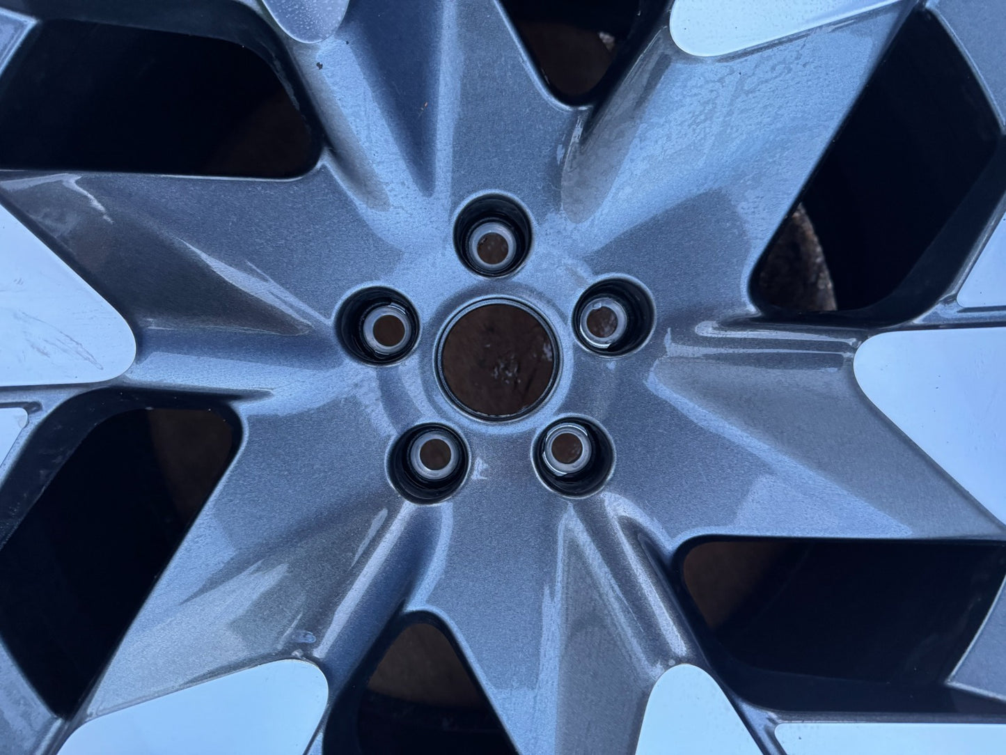 Genuine Ford Explorer 2024 20" Alloy Wheel 6 Spoke P/N R2KC-1007-H1A 9J X 20