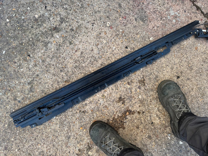 2024 Land Rover Defender Panoramic Roof Frame Rails