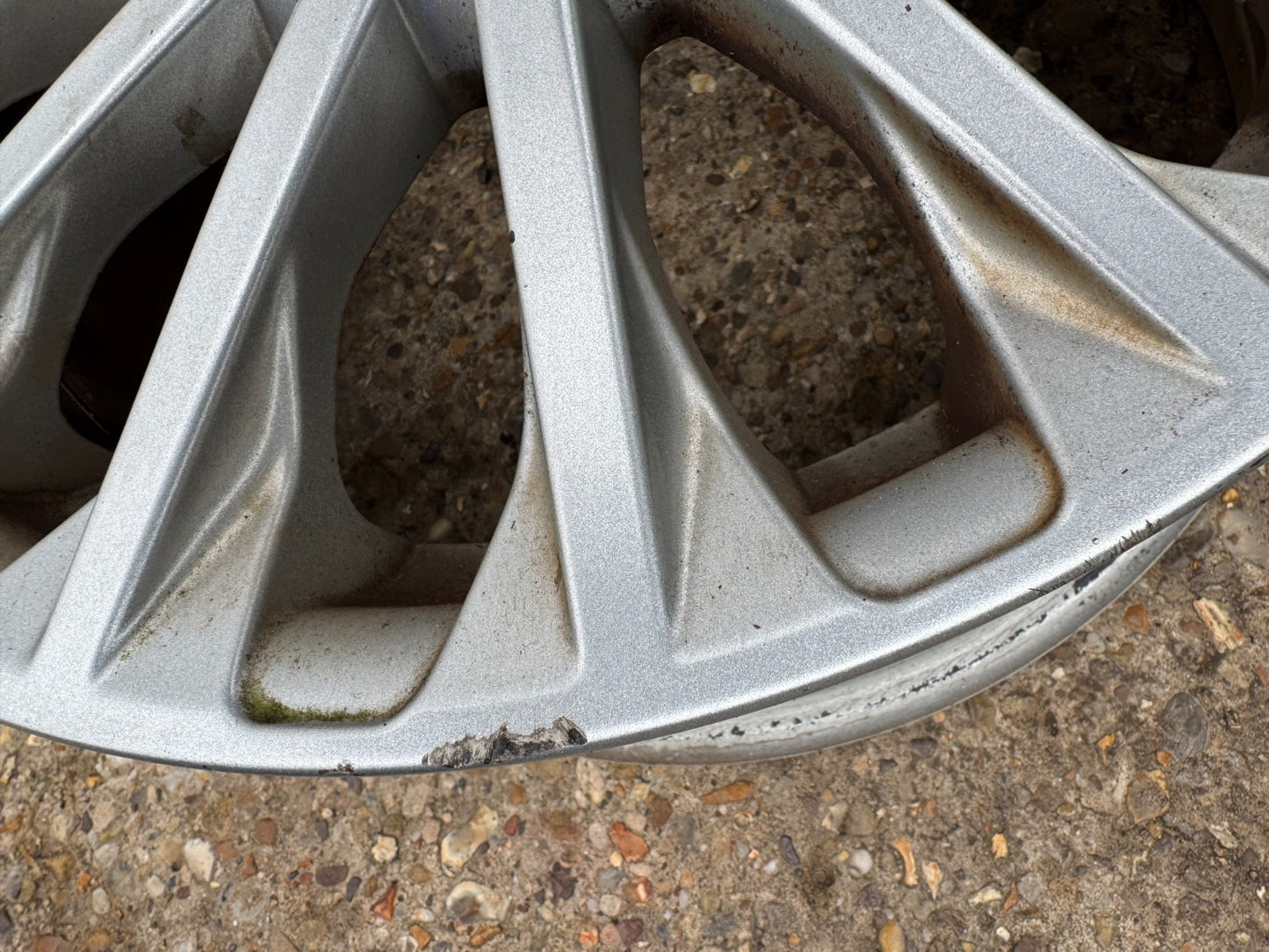 F1EC-1007-B1B Ford Fiesta/Focus 15 Spoke 6.5J x 16