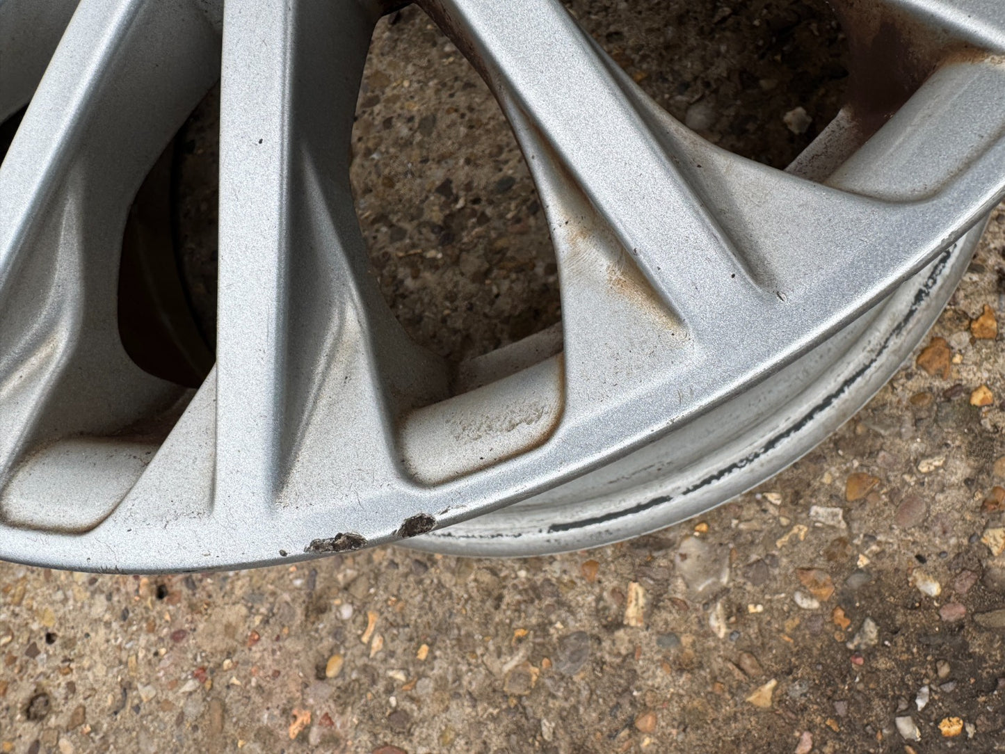 F1EC-1007-B1B Ford Fiesta/Focus 15 Spoke 6.5J x 16