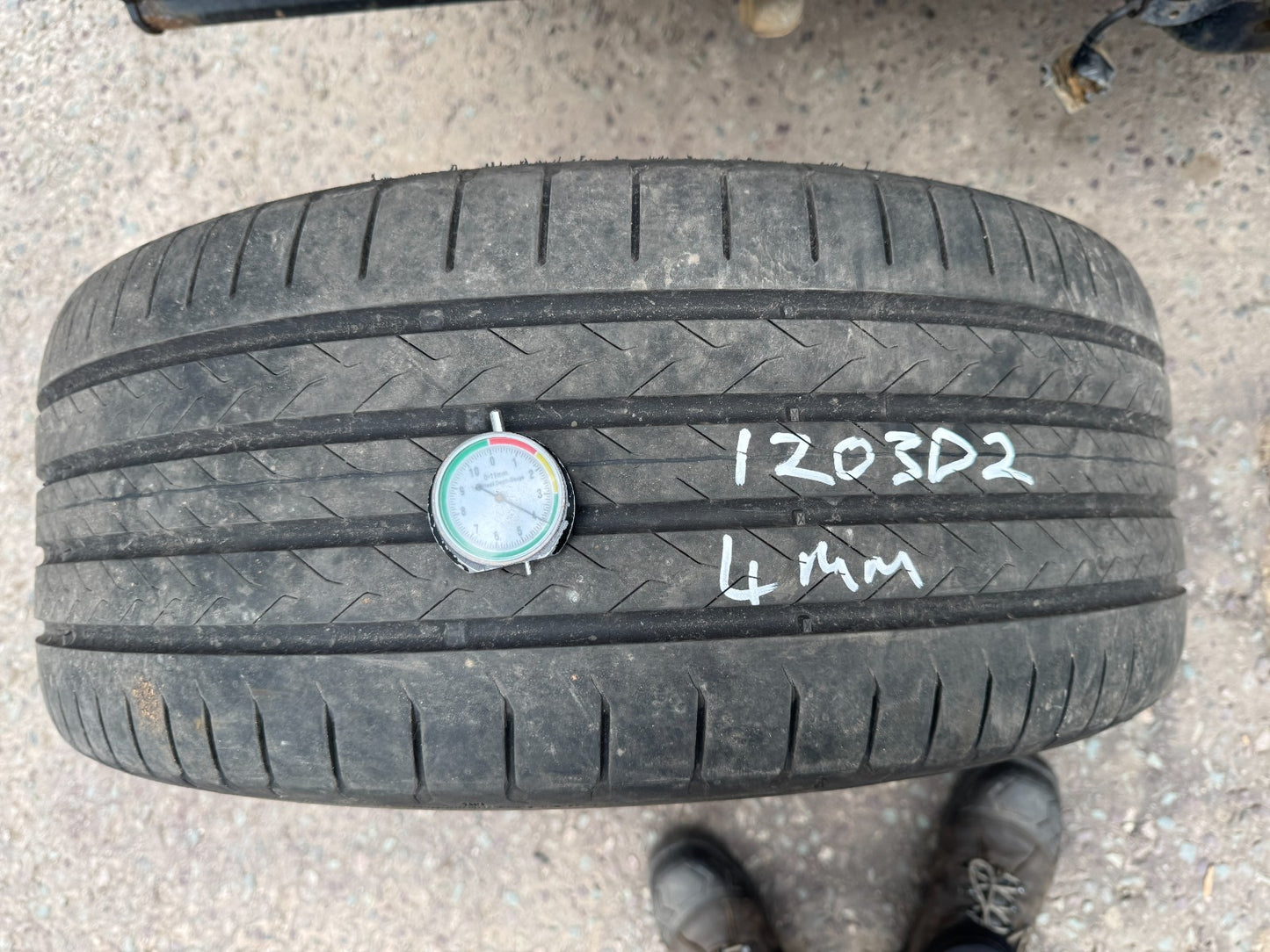 255 45 20 105H CONTINENTAL ECOCONTACT 6Q XL Dot:2824 4mm No Repairs