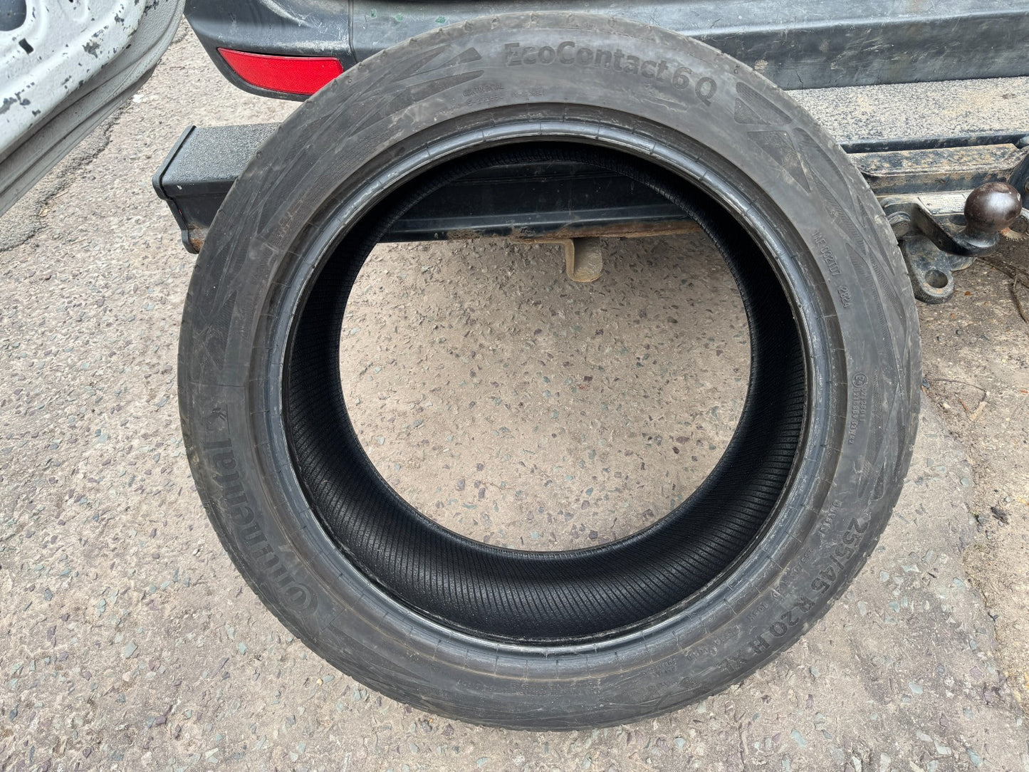 255 45 20 105H CONTINENTAL ECOCONTACT 6Q XL Dot:2824 4mm No Repairs