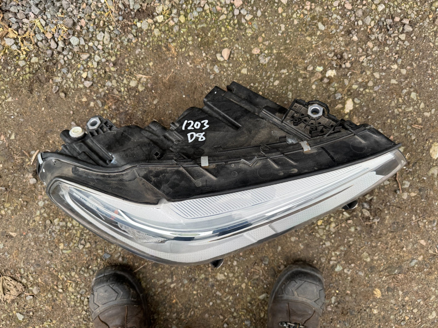 Genuine 2019 BMW X3 Adaptive LED right side headlight  8739656-01 scratched lens