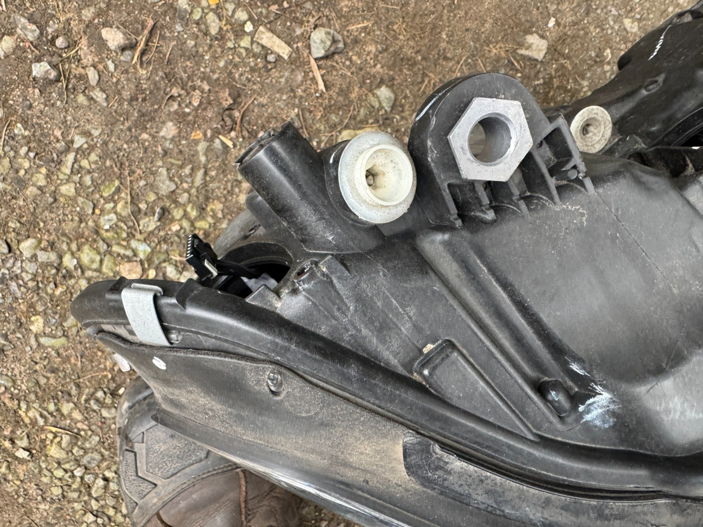 Genuine 2019 BMW X3 Adaptive LED right side headlight  8739656-01 scratched lens