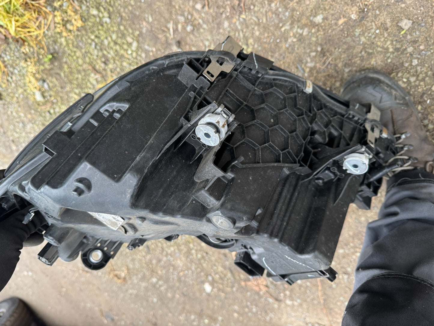 Genuine 2019 BMW X3 Adaptive LED right side headlight  8739656-01 scratched lens