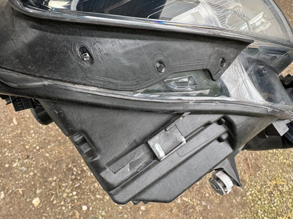 Genuine 2019 BMW X3 Adaptive LED right side headlight  8739656-01 scratched lens