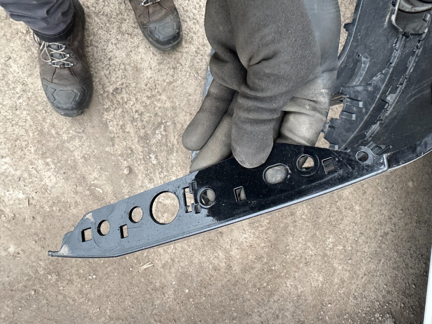 2026 GENUINE RANGE ROVER SPORT L461 BLACK FRONT BUMPER 2022-ON N9X217F003A