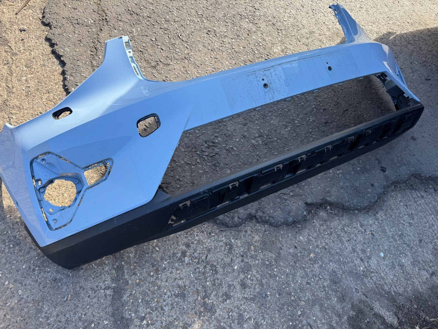 VOLVO XC40 2022-ON FACELIFT GENUINE FRONT BUMPER & LOWER 31690933 32136097