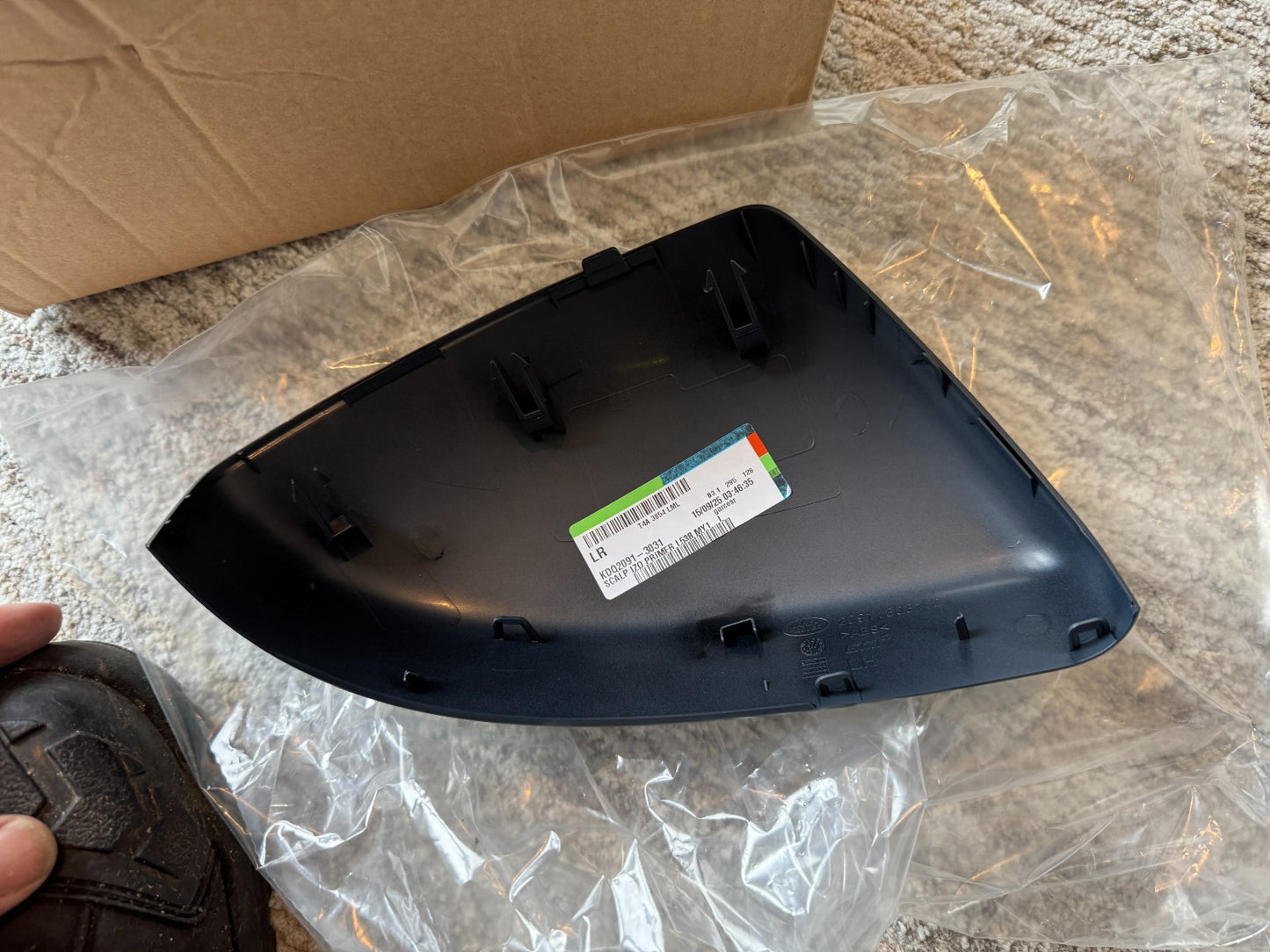 NEW GENUINE LAND ROVER DISCOVERY SPORT VELAR EVOQUE LEFT DOOR WING MIRROR COVER