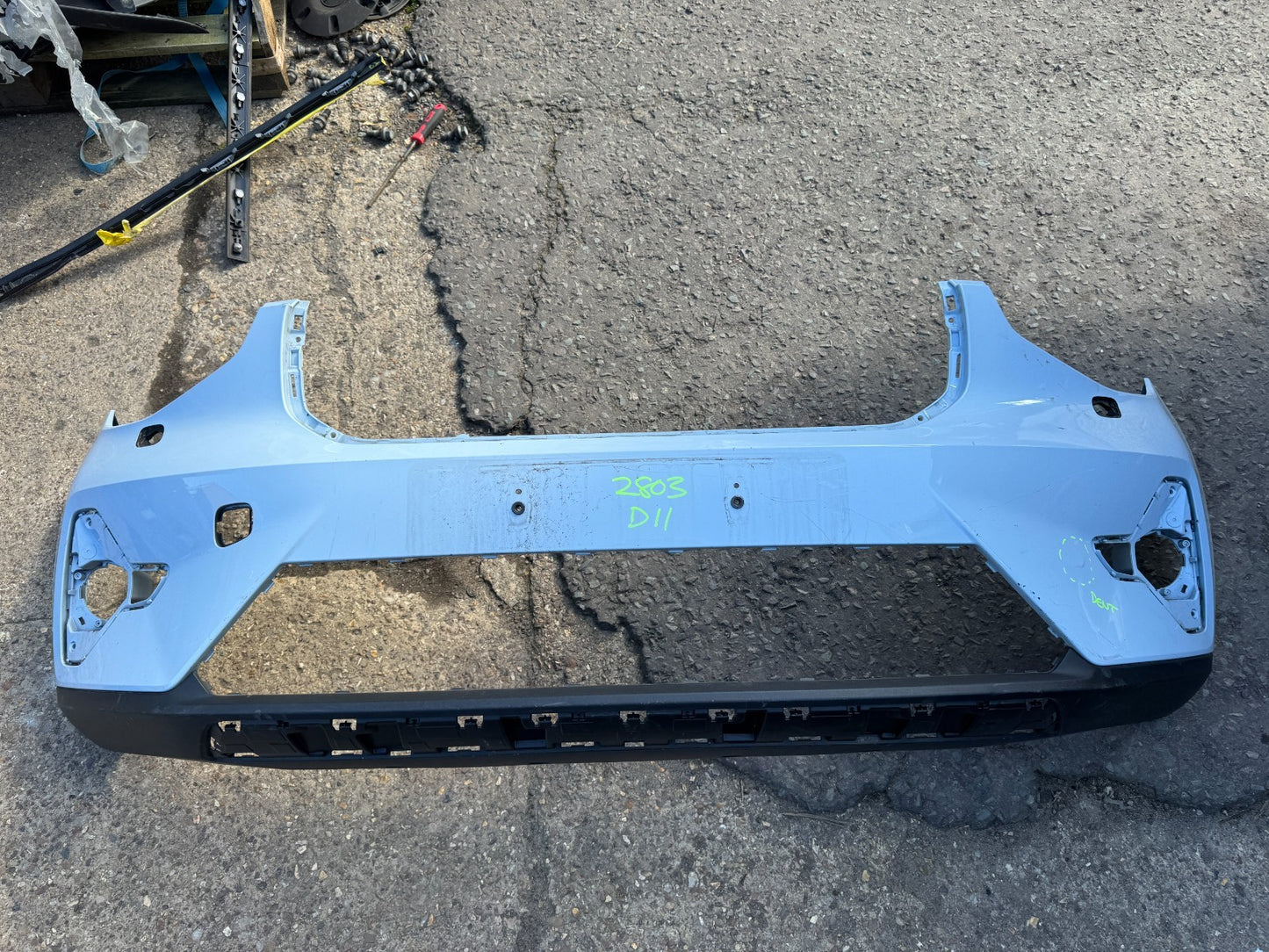VOLVO XC40 2022-ON FACELIFT GENUINE FRONT BUMPER & LOWER 31690933 32136097