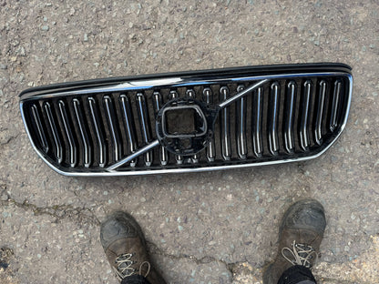 2026 VOLVO XC40 Radiator Grille 32291463 GENUINE