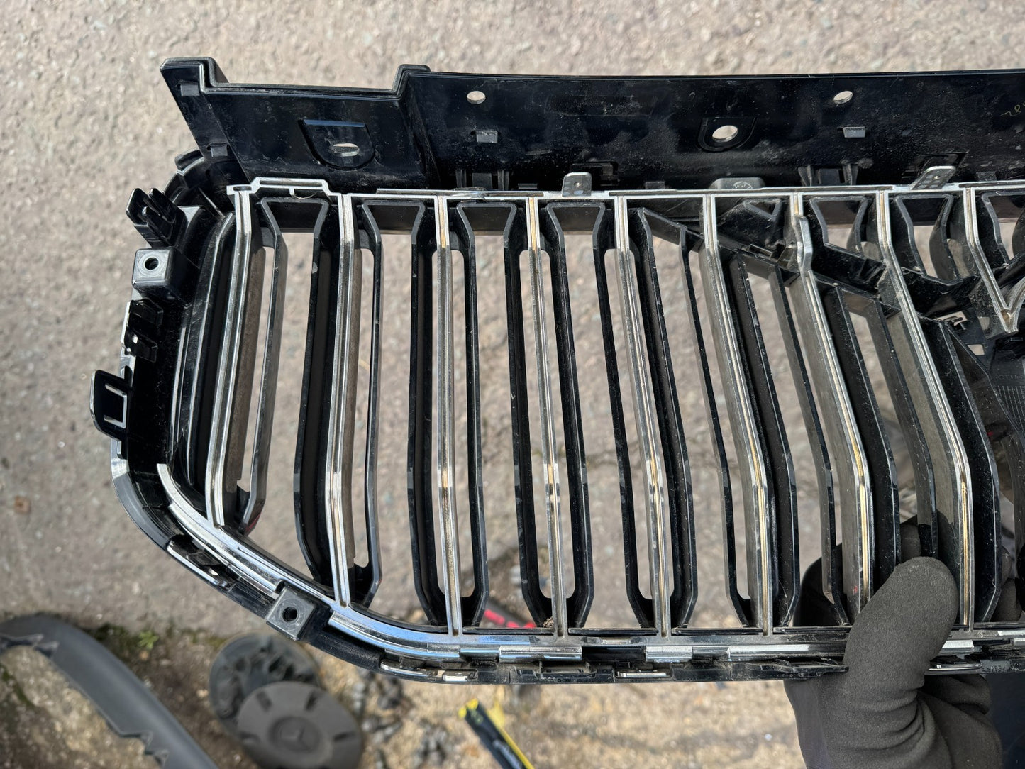 2026 VOLVO XC40 Radiator Grille 32291463 GENUINE