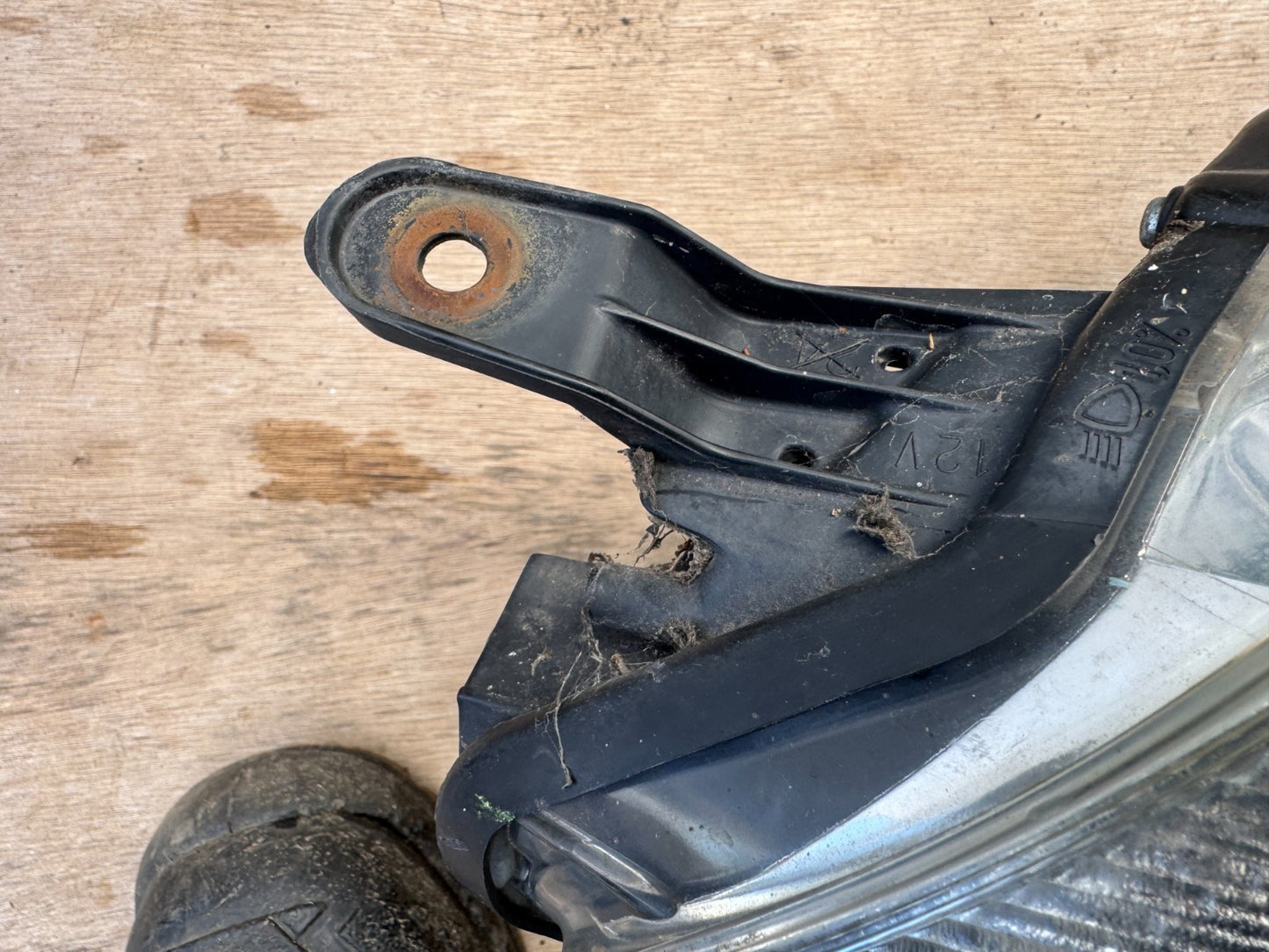 Toyota Vitz/Yaris Mk3 Pre Facelift Right Side Headlight 2012-2014 scratches etc