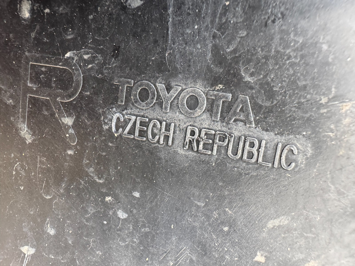 Toyota Vitz/Yaris Mk3 Pre Facelift Right Side Headlight 2012-2014 scratches etc