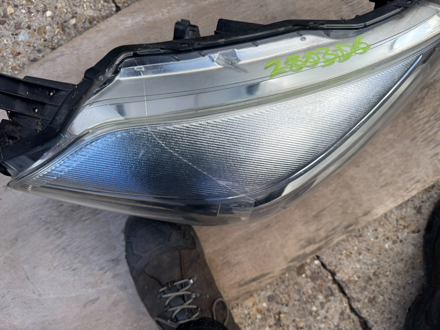 Toyota Vitz/Yaris Mk3 Pre Facelift Right Side Headlight 2012-2014 scratches etc