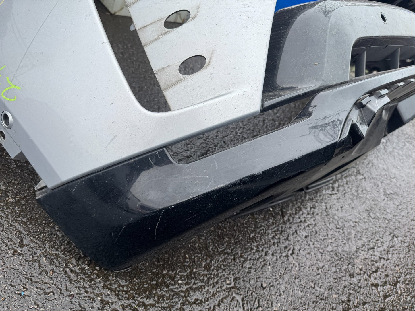 LAND ROVER DISCOVERY L462 DYNAMIC 2017-on FRONT BUMPER & LOWER GRILLE GENUINE