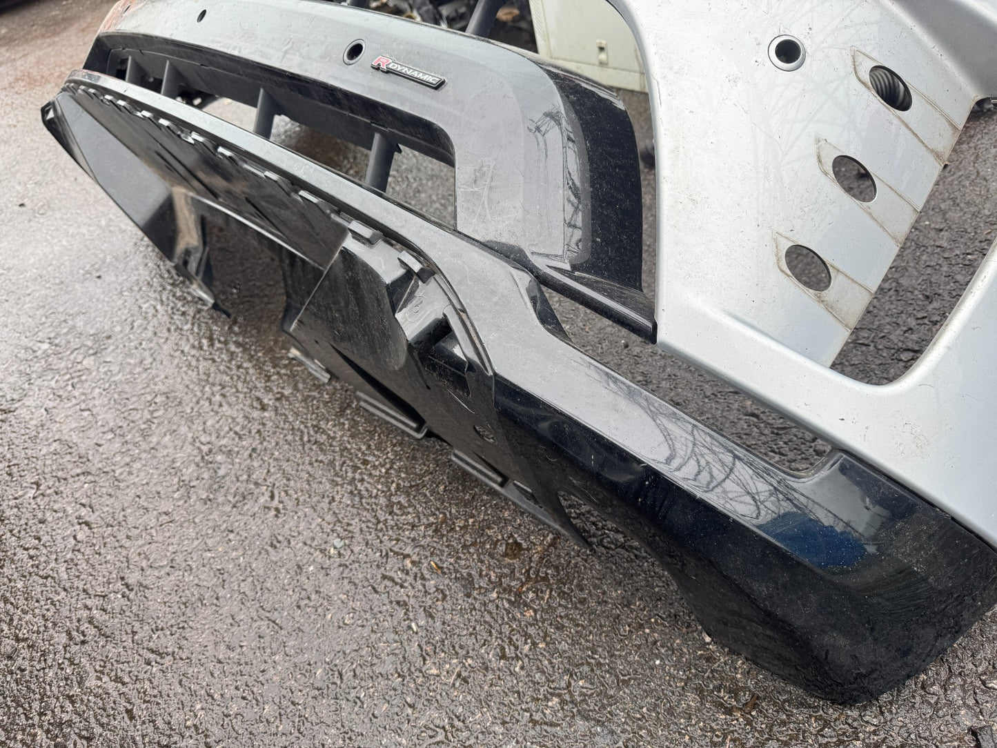 LAND ROVER DISCOVERY L462 DYNAMIC 2017-on FRONT BUMPER & LOWER GRILLE GENUINE