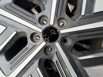 1x Genuine Hyundai Kona 17” Diamond Cut Alloy Wheel Rim 7Jx17 52910-K4100