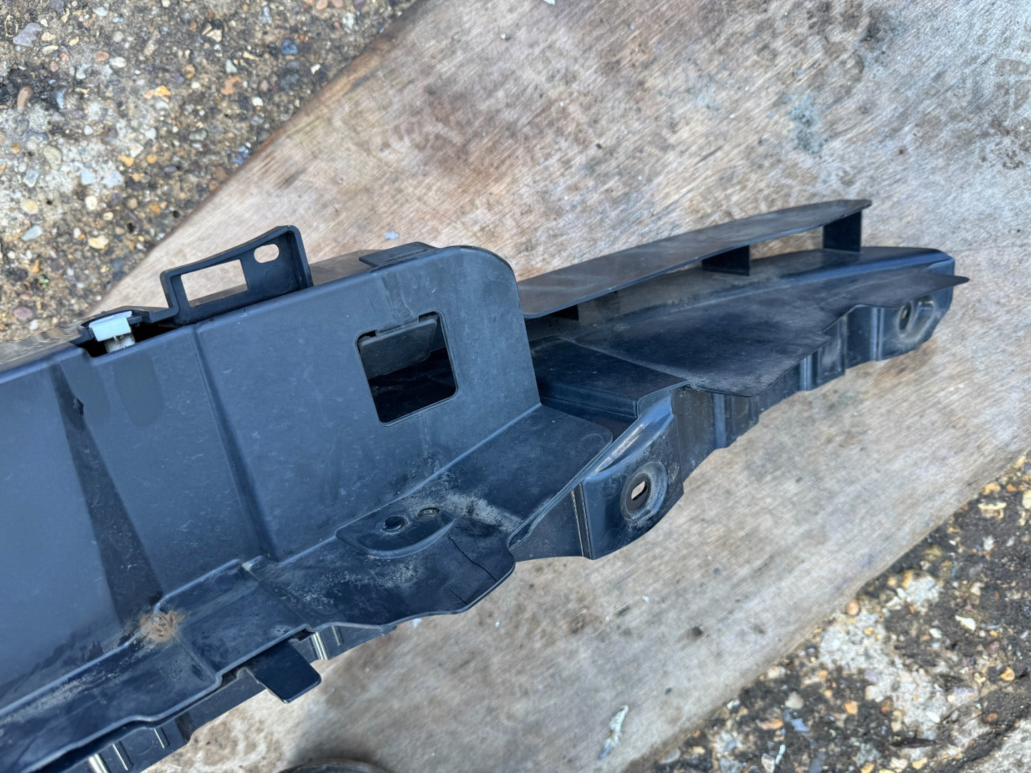 GENUINE LAND ROVER DISCOVERY 5 2017 -ON L462 FRONT BUMPER SUPPORT HY32-17A793