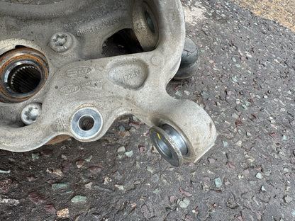Range Rover Velar L560 / Jaguar F Pace X761 Front Left Hub Knuckle MK833K186BC