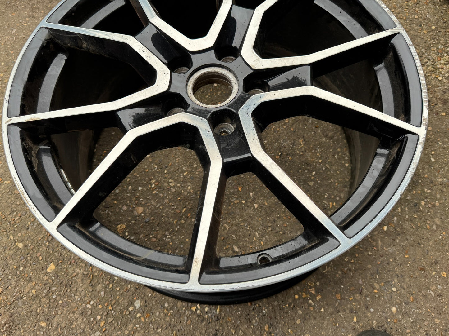GENUINE PORSCHE TAYCAN RS SPYDER GTS 21' FRONT ALLOY WHEEL DIAMOND CUT