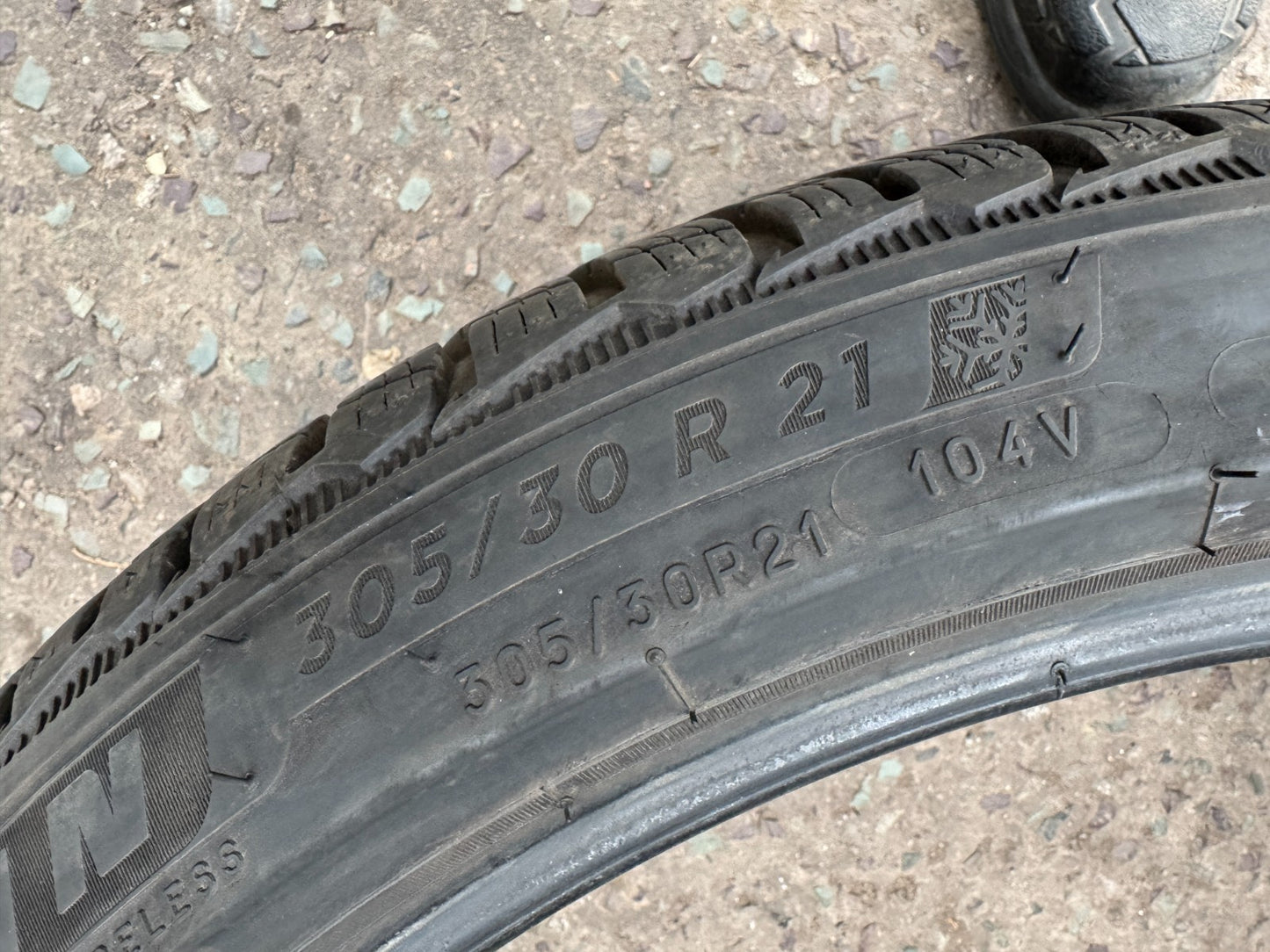 1x 305/30r21 104V XL Michelin Pilot Alpin 5 NA5 M+S 305 30 21 FREE P&P