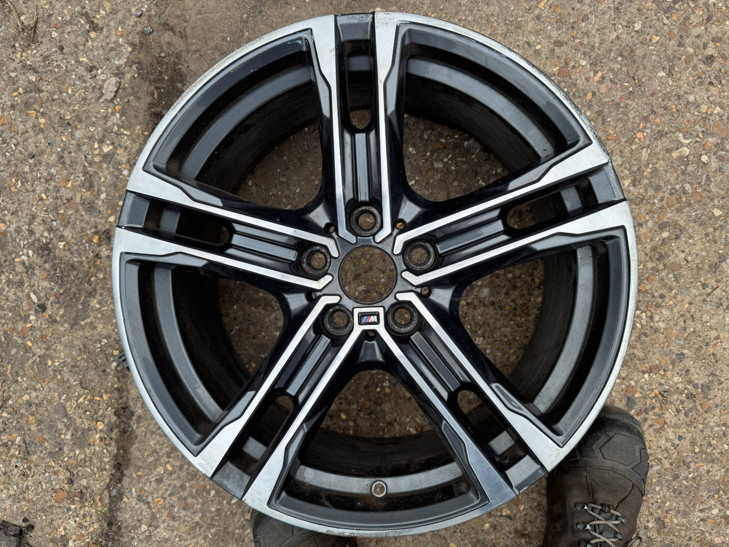 BMW F40 1 Series M Sport 819M Alloy Wheel 8092352 8Jx18 G18 SCRATCHED